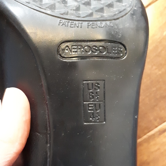 Aerosoles Comfort Heels - Picture 8 of 8